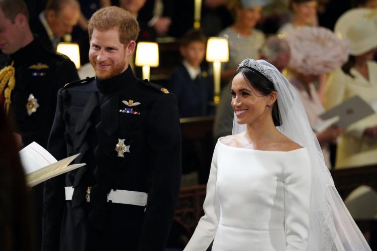 Royal Wedding: प्रिंस हैरी और मेगन मर्केल ने लिए वचन, अब बने दूल्हा दुल्हन