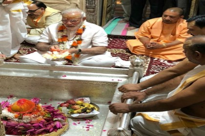 अपने संसदीय क्षेत्र पहुंचे नरेंद्र मोदी, काशी को मिली 550 करोड़ की सौगात