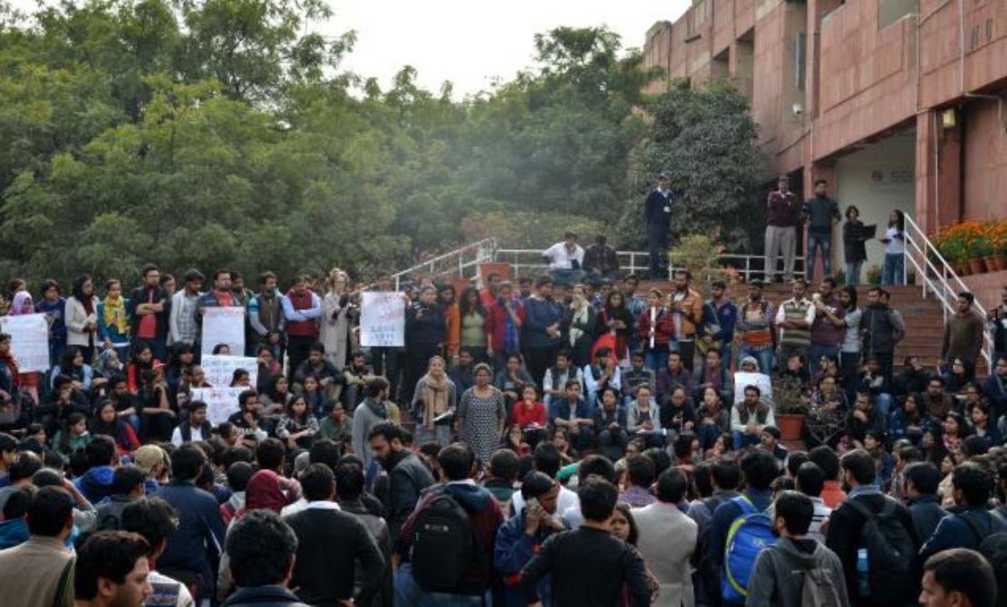 JNUSU Election: लेफ्ट की जीत के बाद फिर ‘लाल’ हुआ जेएनयू, ABVP चारों खाने चित्त