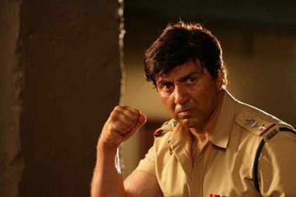 Sunny Deol आज अपना 62 वां जन्मदिन मना रहे हैं, आइये जानते हैं बॉलीवुड की कुछ फिल्मों में से उनके ऐसे दमदार डायलॉग्स जो बहुत ही फेमस हुए थे!