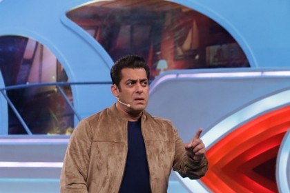 Bigg Boss 12 Weekend Ka Vaar Preview में देखिये कैसा होगा आज का शो?