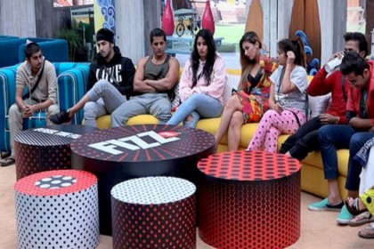 BIGG BOSS12: श्रीसंत को सजा दिलाने के लिए एक साथ आए घरवाले, सुरभि राणा-दीपिका ककर में हुई तकरार