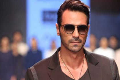 Arjun Rampal lands in legal trouble