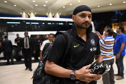 Harbhajan Singh lambasts Hardik Pandya and KL Rahul