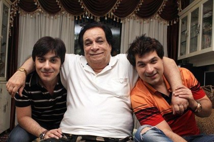 Kader Khan with kids