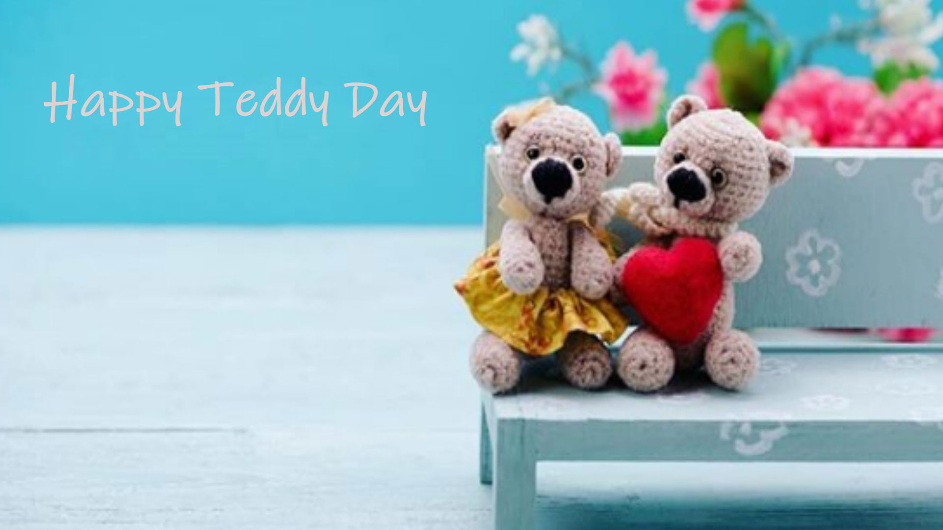 Happy Teddy Day 2020: जानिए क्यों गिफ्ट के तौर पर अपने पार्टनर को देतें है प्यारा सा टेडी बियर ?