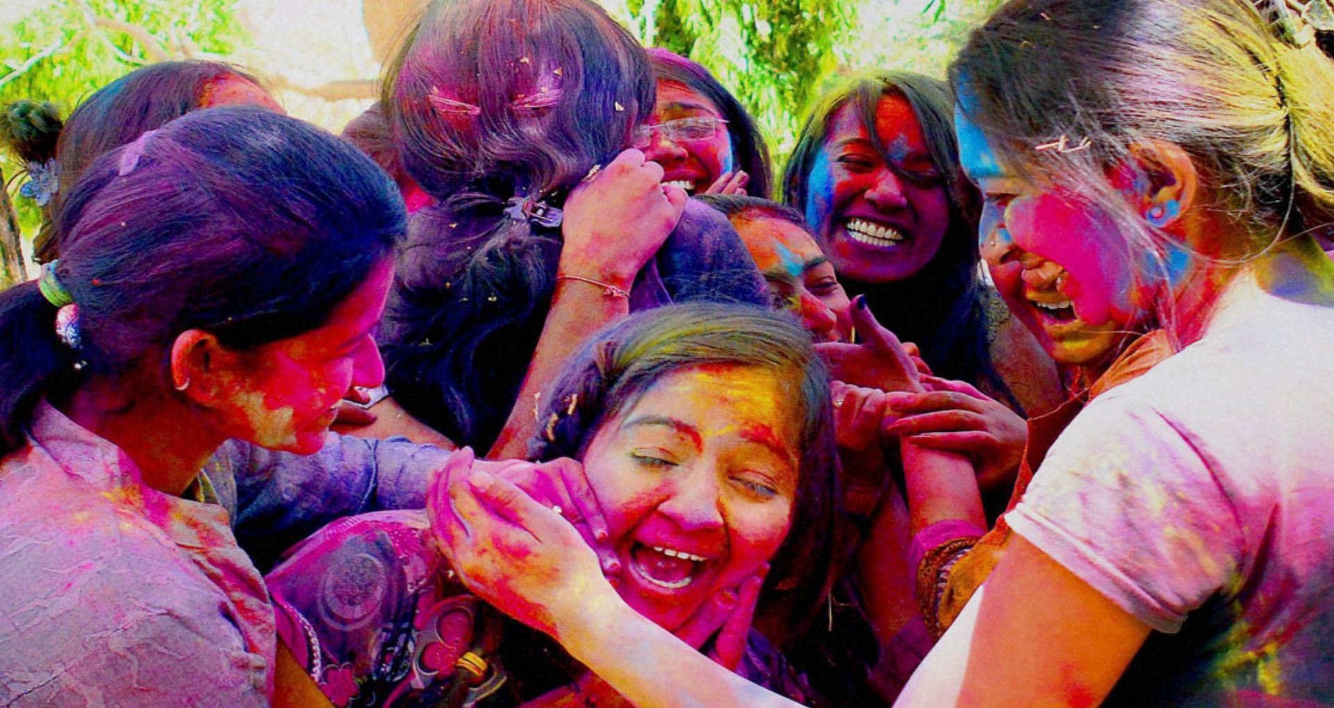 Holi Skin Care Tips: इन घरेलू नुस्खों से चुटकियों में छुड़ाईये चटक रंग, नहीं करने होंगे एक रुपए भी खर्च