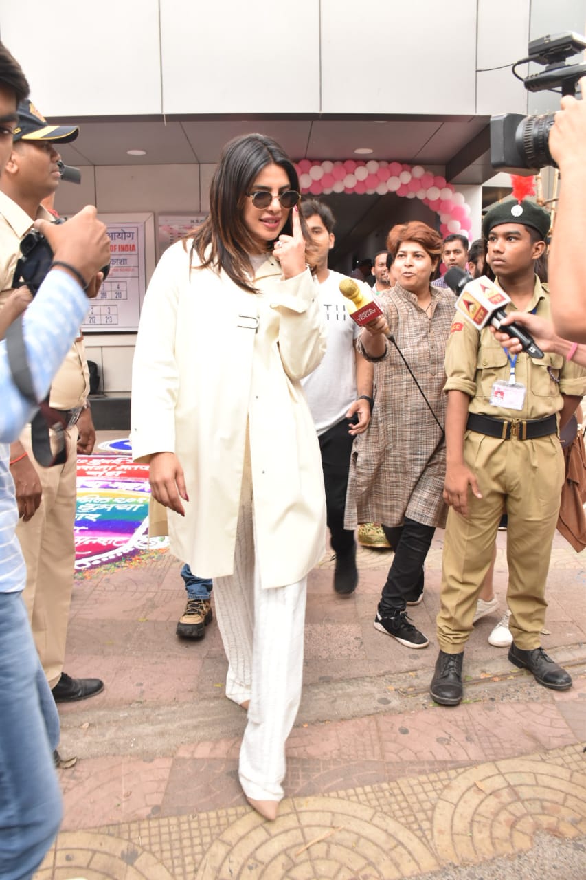 Lok Sabha Election 2019 Priyanka Chopra (3)