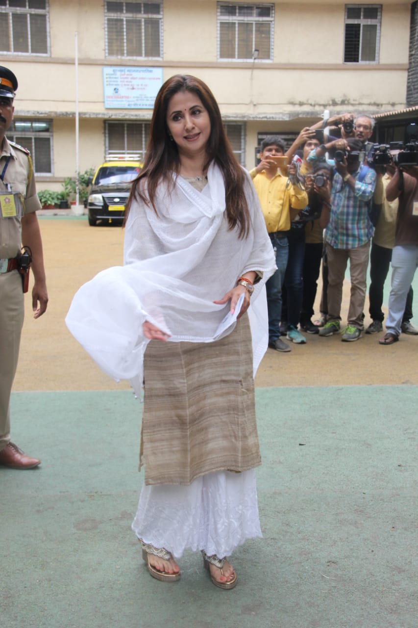 Lok Sabha Election 2019 Urmila Matondkar (3)