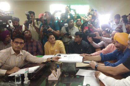 Sunny Deol Files Nomination