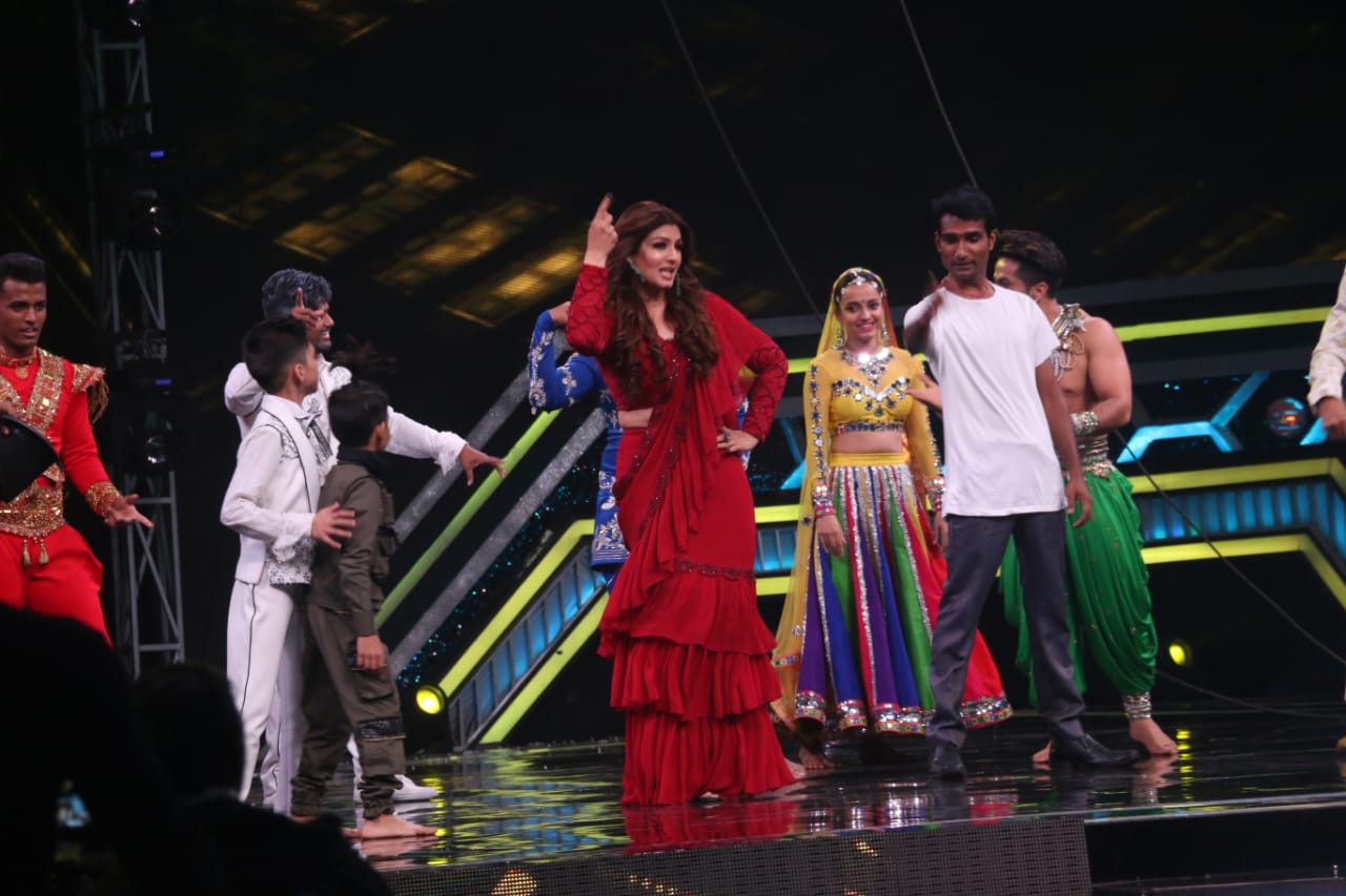 Raveena Tandon Dance At Super Dancer Chapter 3