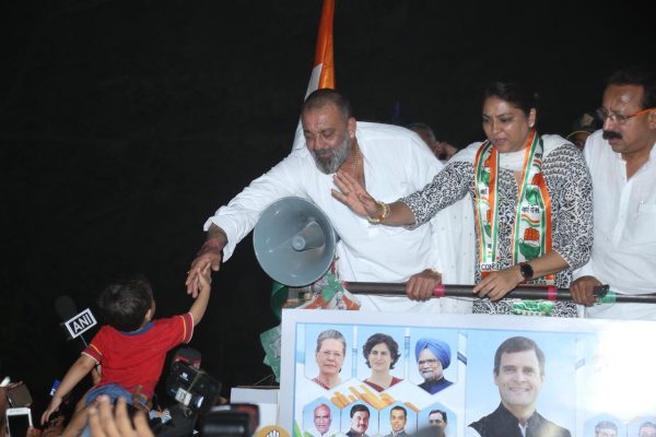 Sanjay Dutt WithPriya Dutt