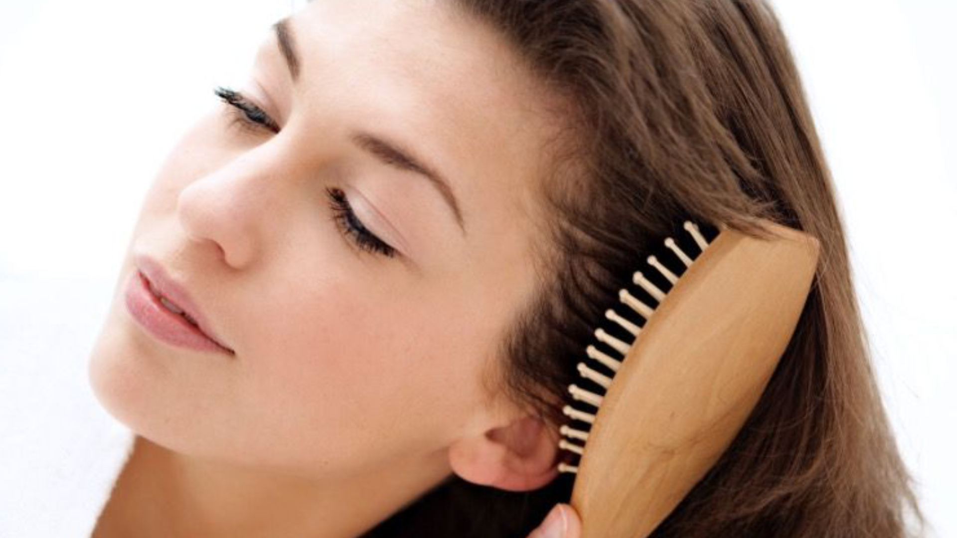 Hair Care Tips: बालों के साथ भूलकर भी न करें ये 5 गलतियां, झेलना पड़ सकता है भारी नुकसान