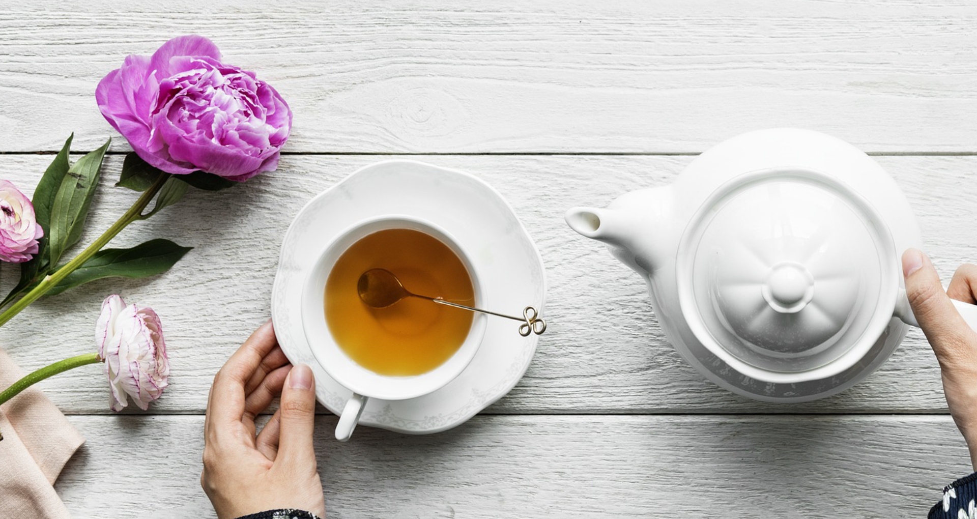 Health Tips: जोड़ों के दर्द से राहत दिलाती है तुलसी की चाय, जानिए इसके ऐसे ही 5 चमत्कारी फायदे