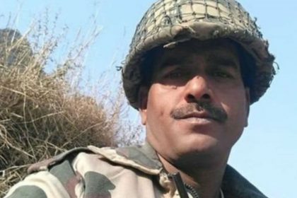 Tej Bahadur Yadav nomination as SP candidate from Varanasi rejected Election commission Lok Sabha Elections 2019