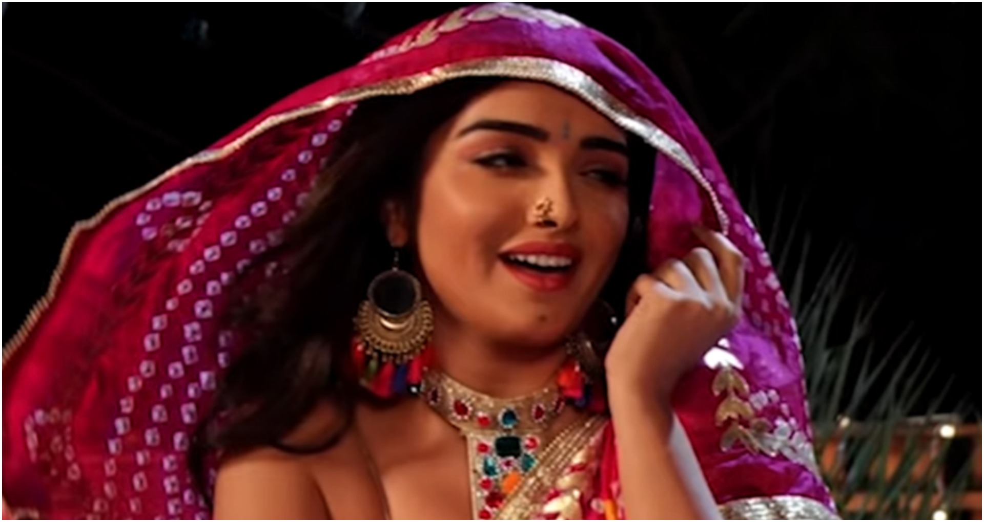 Bhojpuri Song: आम्रपाली दुबे का नया हॉट सॉन्ग इंटरनेट पर वायरल, आदित्य दुबे कर रहे हैं भोजपुरी डेब्यू 