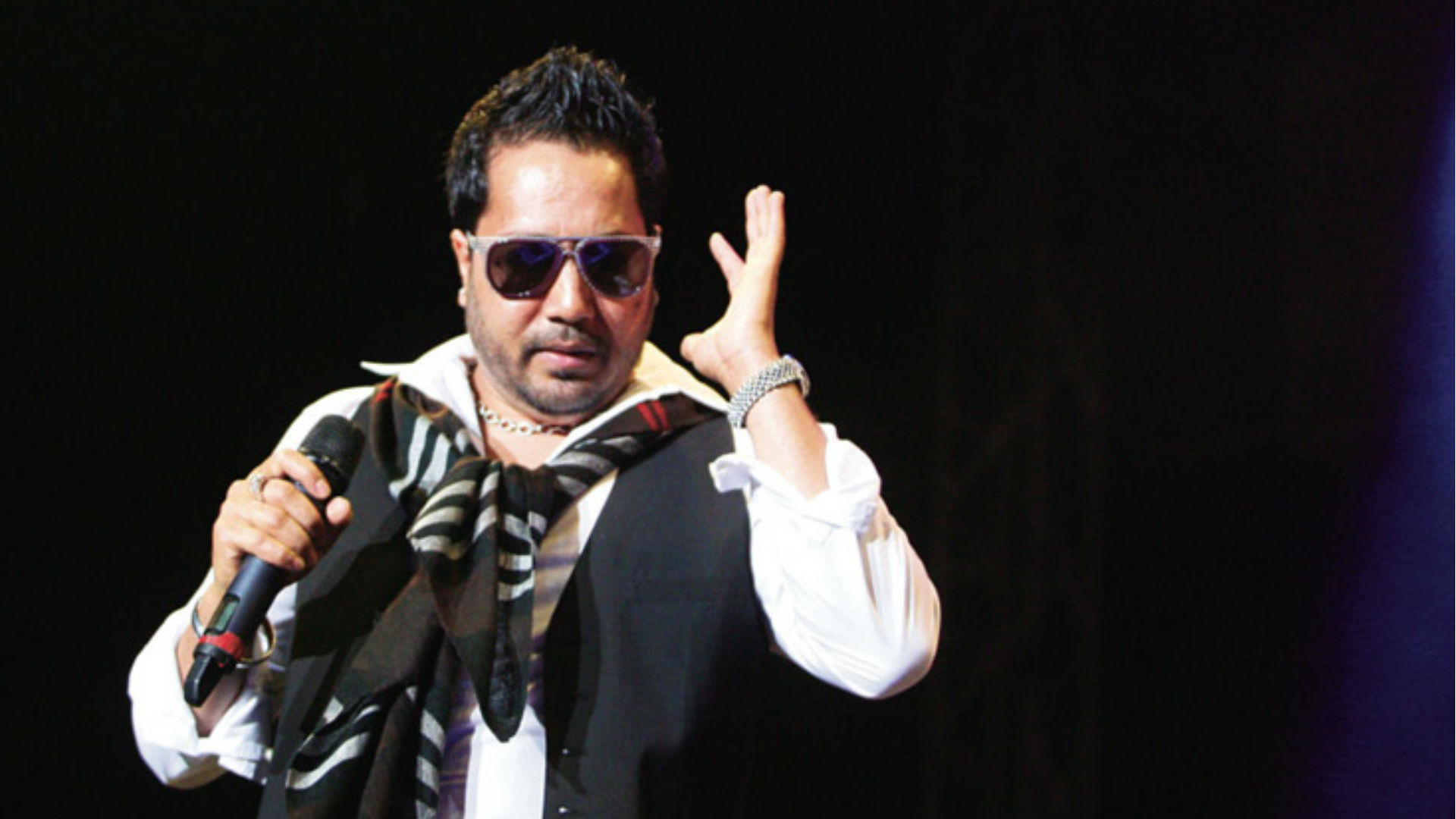 Mika Singh Birthday Today Bollywood Singer Controversy Rakhi Sawant