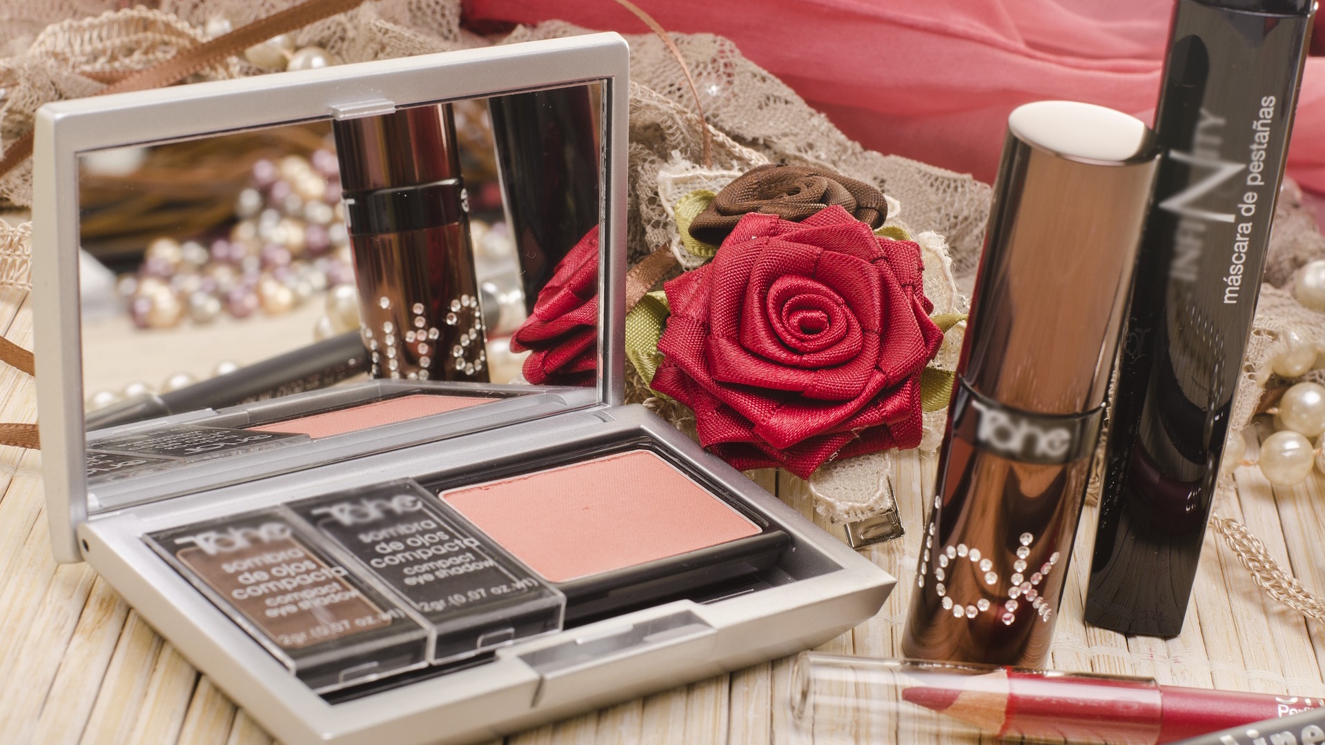 Makeup Tips अगर आपको भी ज्यादा मेकअप करना नहीं है पसंद तो इन 5 बेसिक ब्यूटी प्रोडक्ट से पाएं
