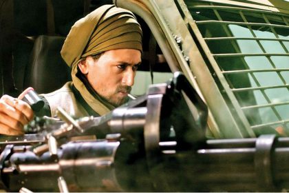 Tiger Shroff uses Gatling gun in War Movie Hrithik Roshan Bollywood