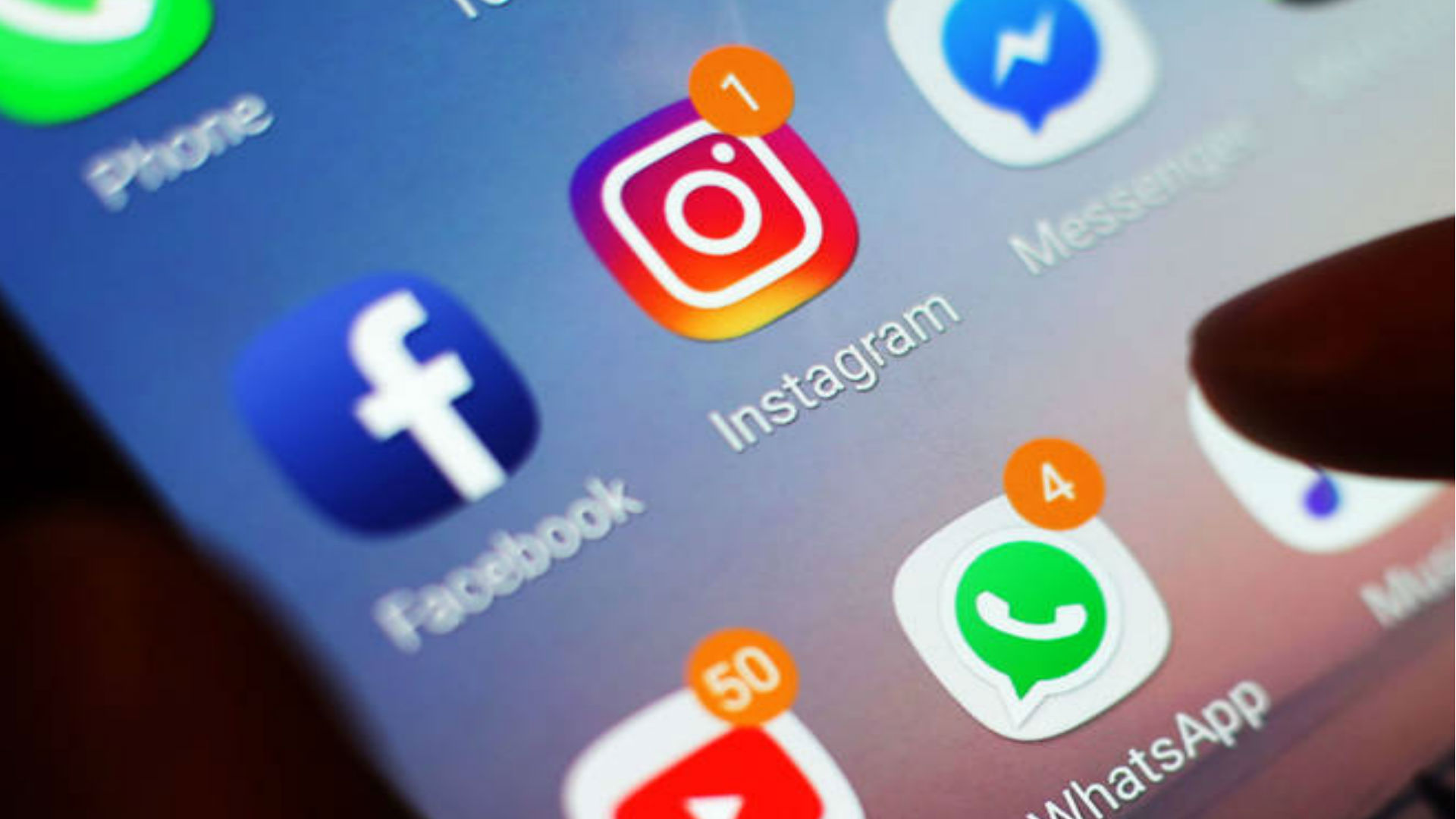 WhatsApp, Facebook और Instagram 9 घंटे तक रहे बंद, दुनियाभर में 4 अरब यूजर्स हुए परेशान