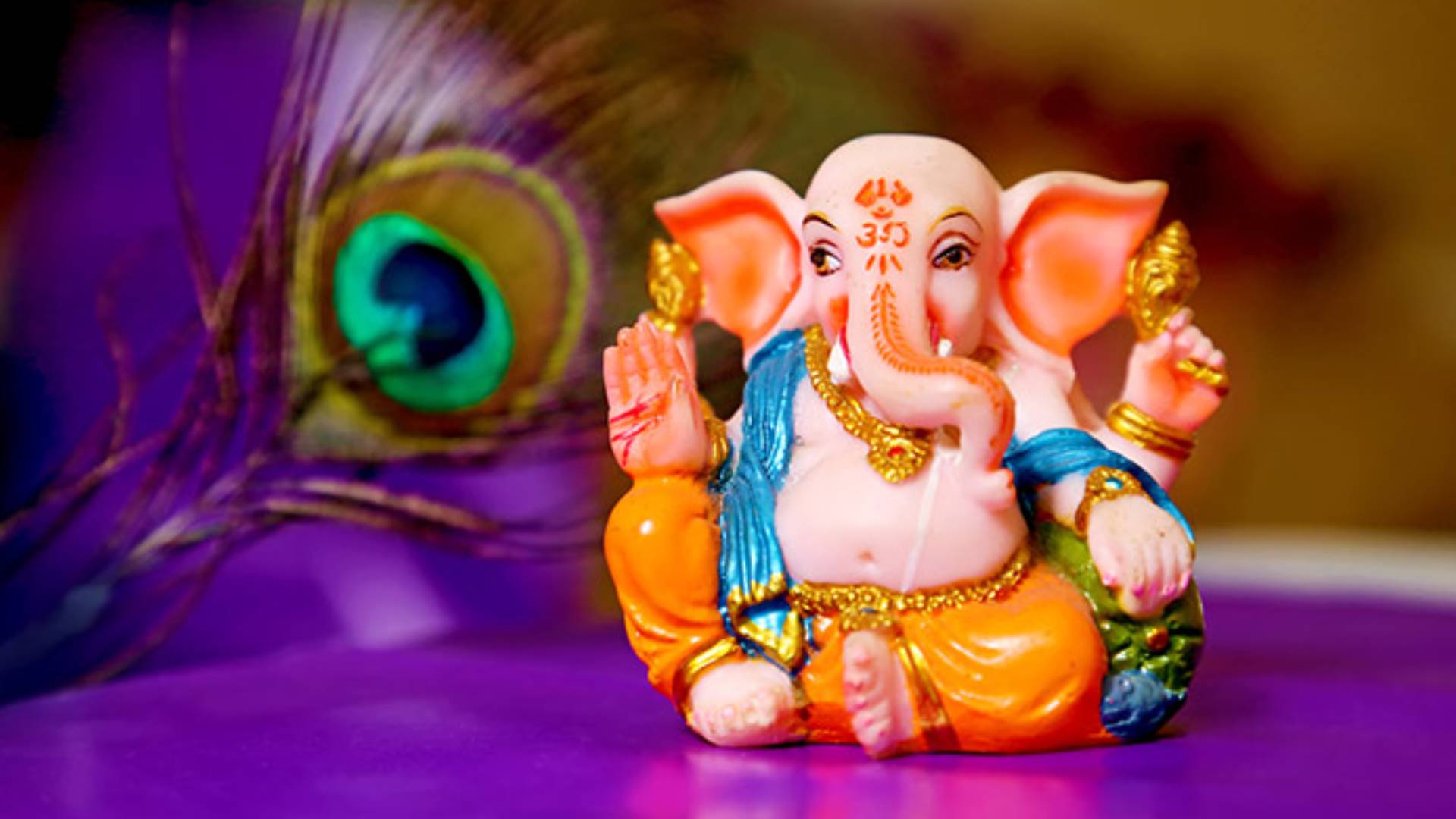 Ganesh Chaturthi 2019: आज धूमधाम से मनाई जा रही है गणेश चतुर्थी, जानिए बप्पा की पूजा का शुभ मुहूर्त और विधि