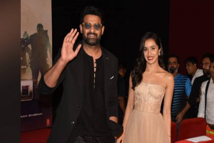 Saaho Trailer Launch: श्रद्धा कपूर ने खूबसूरती से लूटी महफिल, प्रभास संग नजर आई ऐसी बॉन्डिंग, देखें तस्वीरें