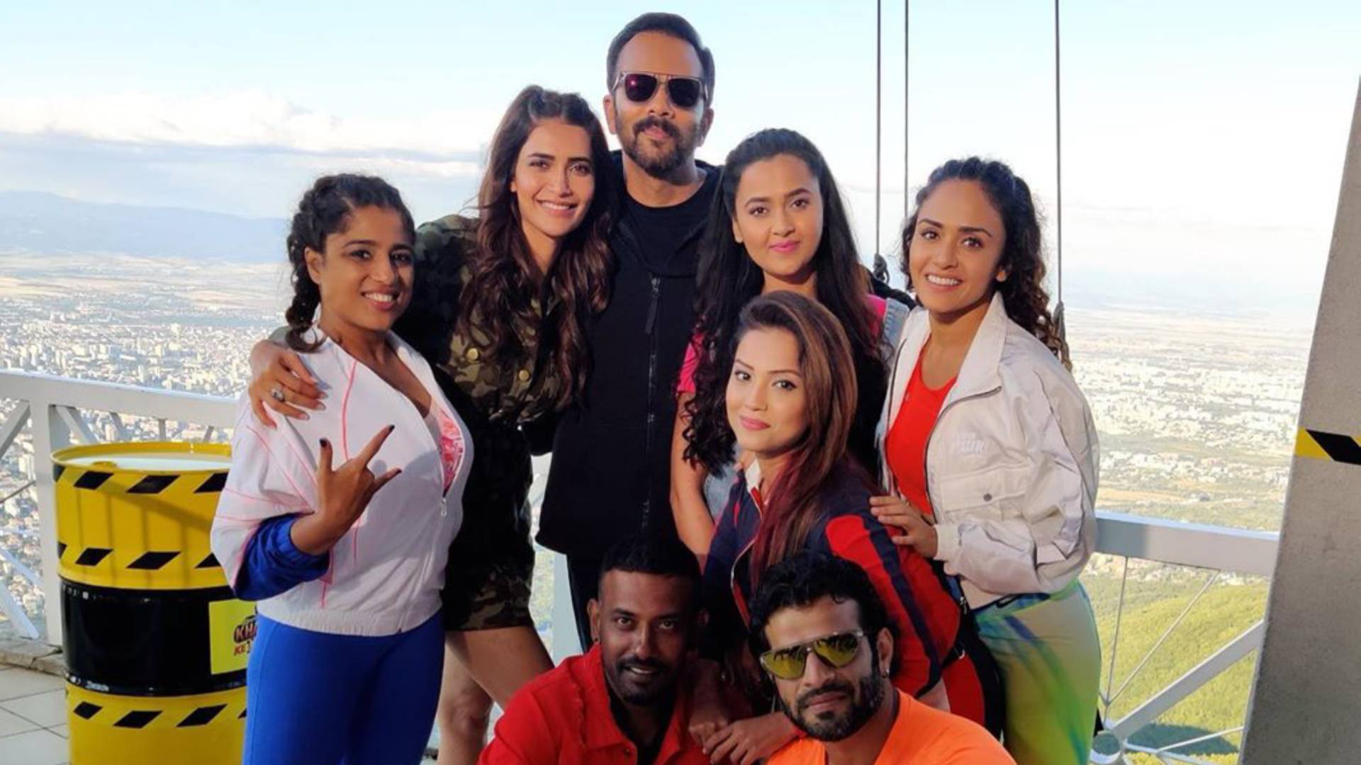 khatron ke khiladi 10: खतरों के खिलाड़ी 10 के सेट पर लगातार बात करने पर तेजस्वी को मिला बसंती का टैग