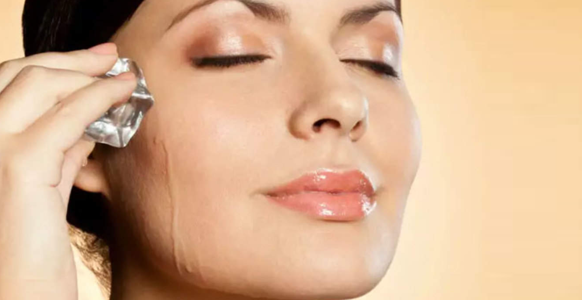 Skin Care Tips: आईस क्यूब से पाएं निखरी और दमकती त्वचा, एक्सपर्ट के बताए इन तरीकों से इसे करें यूज