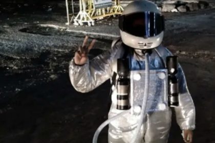 Mangaluru, Astronaut, School Girl, Potholes Roads