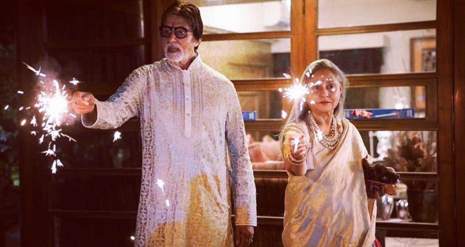 Diwali 2019: अमिताभ बच्चन ने दी दीवाली की ग्रैंड पार्टी, खेल जगत से लेकर बॉलीवुड की इन हस्तियों ने की शिरकत