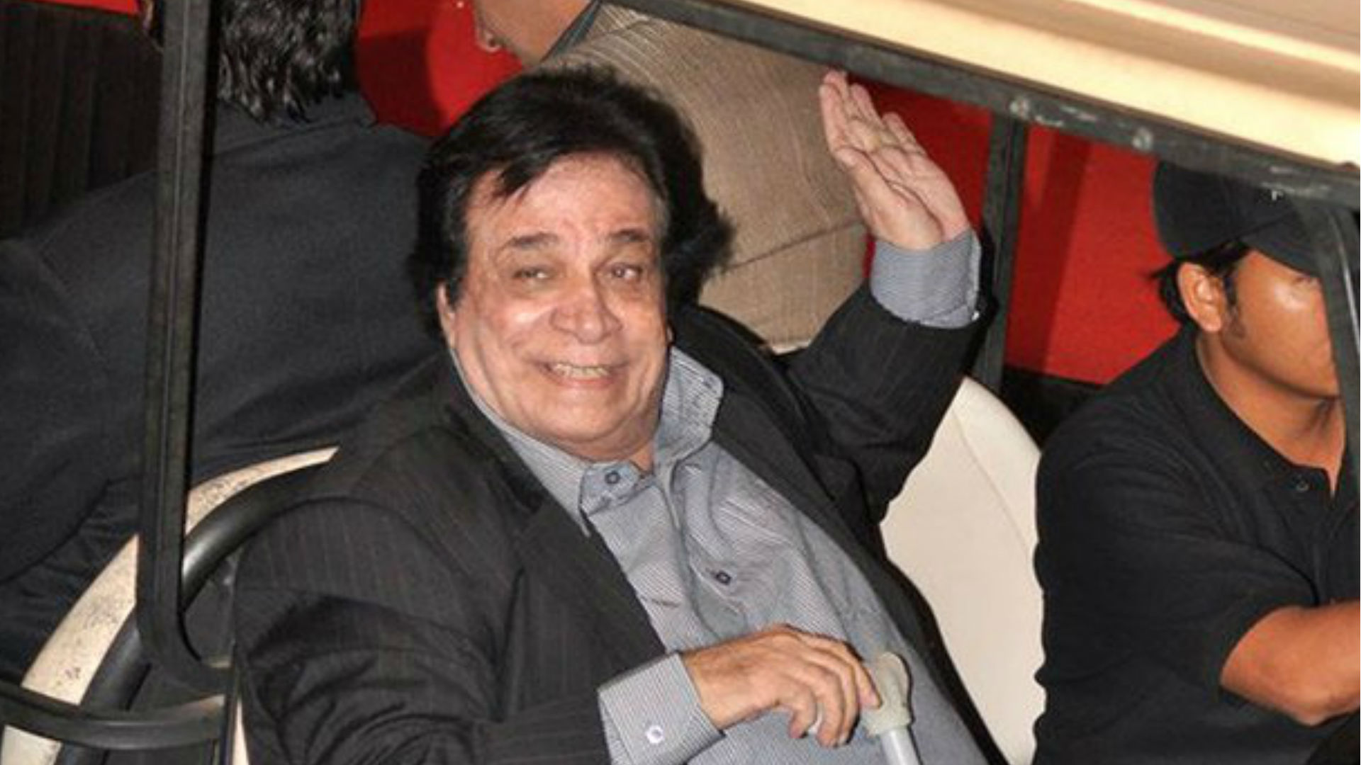 Kader Khan Birthday: बचपन में इसलिए रात को कब्रिस्तान जाते थे कादर खान, यहीं से मिला था पहला ब्रेक