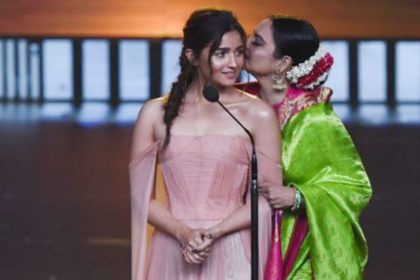 Rekha repeats dialogue of Alia Bhatt from gully boy movie at iifa awards 2019 watch video