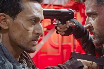 War Movie Box Office Collection day 2 Hrithik Roshan Tiger Shroff Vaani Kapoor