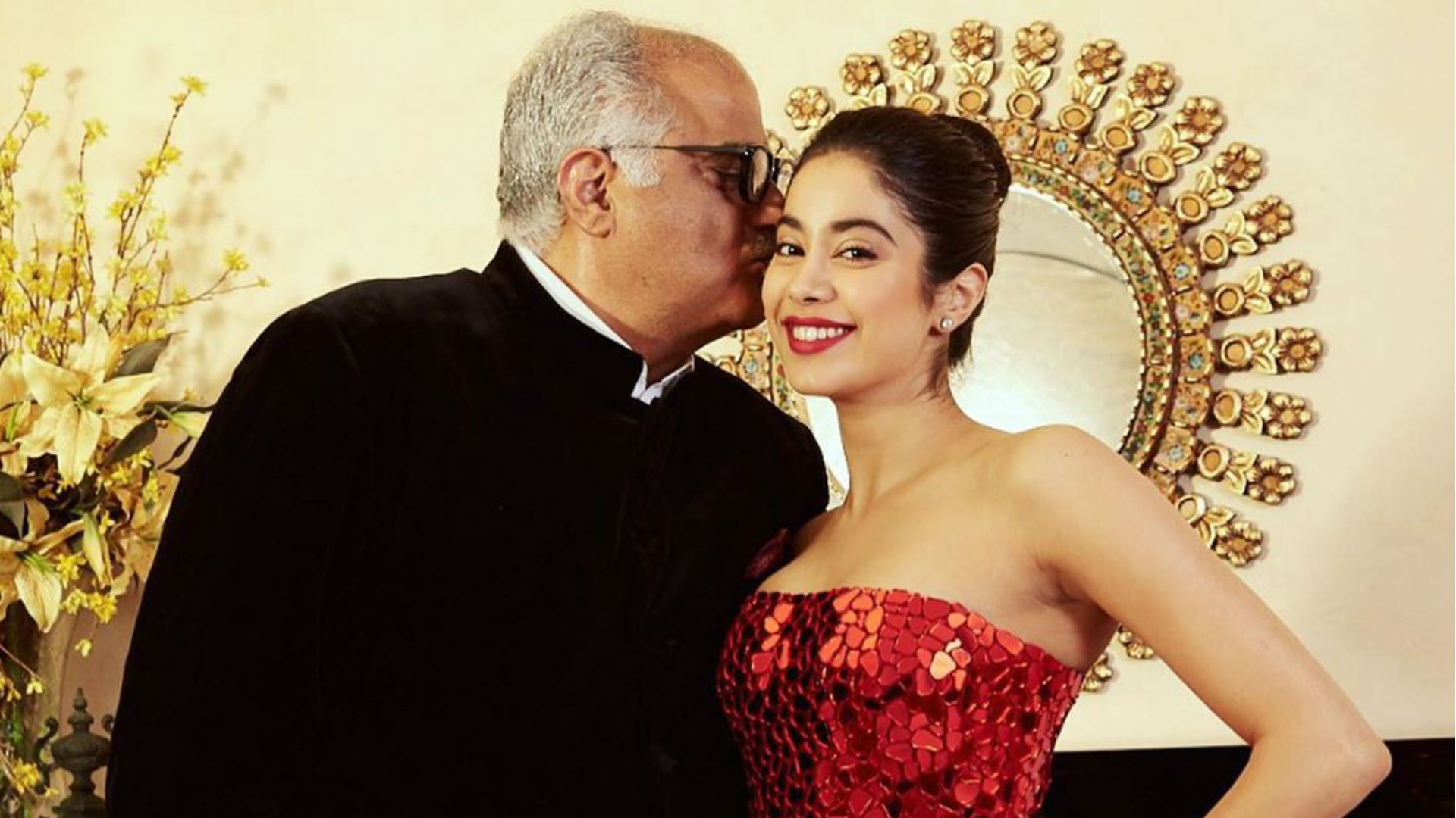 Boney Kapoor Birthday: पिता के जन्मदिन पर जान्हवी कपूर ने शेयर की यादें, देखिए कपूर परिवार की अनदेखी तस्वीरें