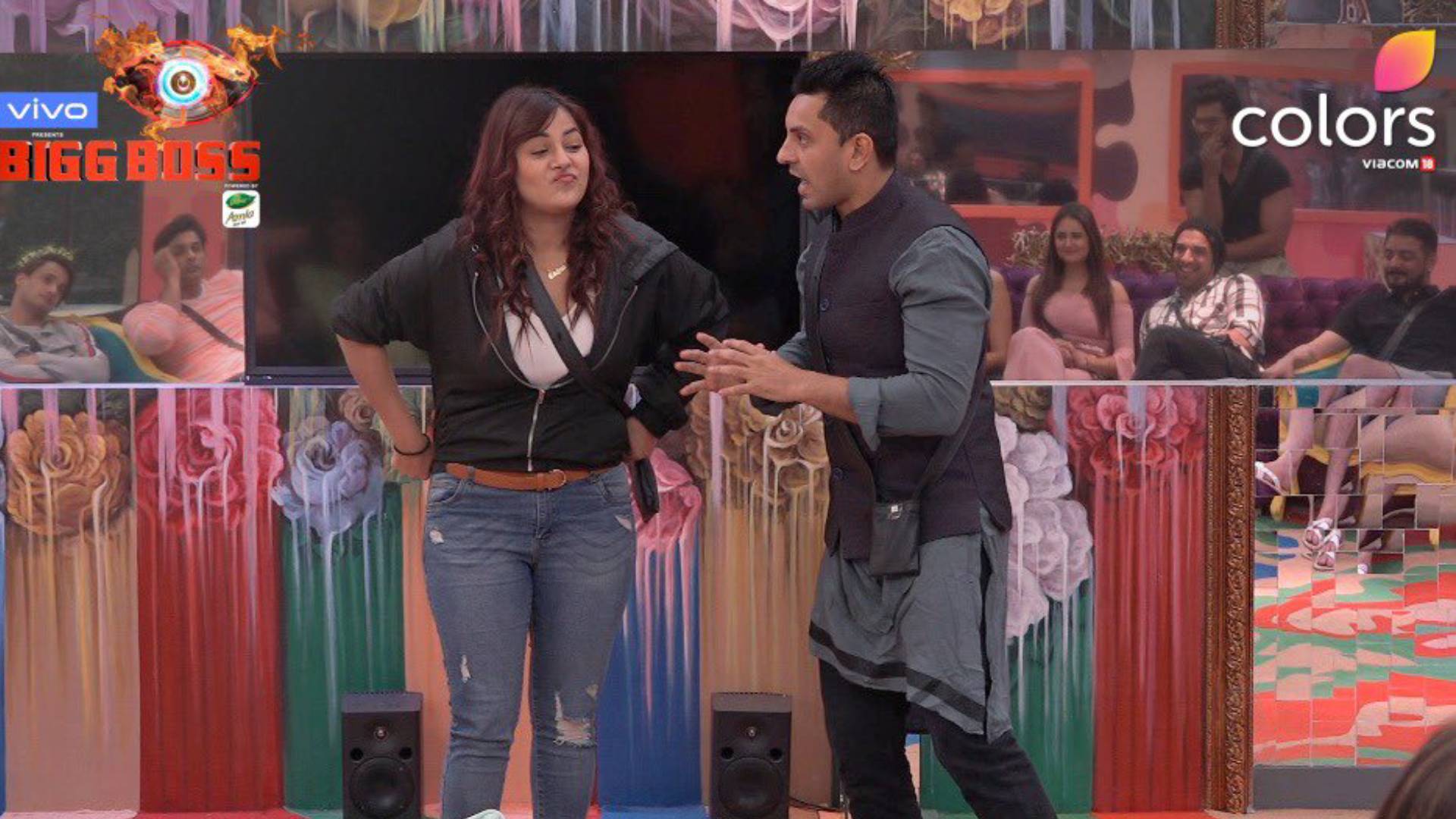 Bigg Boss 13 Day 42 Update: तहसीन पूनावाला हुए घर से आउट, सलमान खान ने बजाई इन घरवालों की बैंड