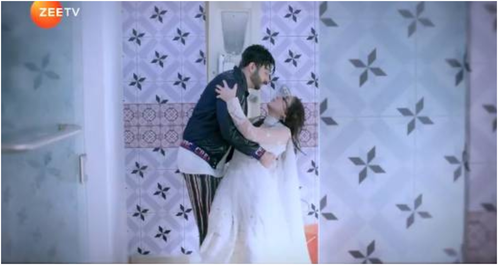 Kundali Bhagya Preview, January 28, 2020: करण और प्रीता इस तरह से हुए Intimate, देखें वीडियो 