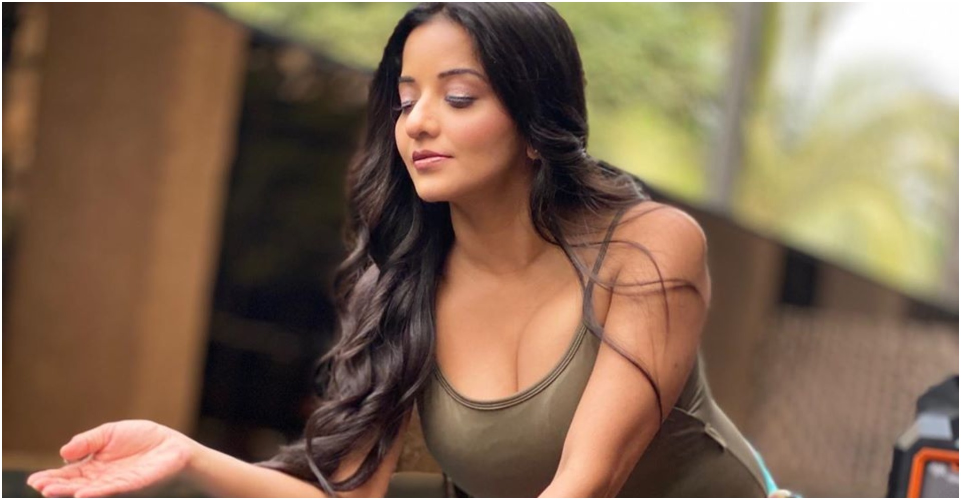 Monalisa Hot Photos: मोनालिसा ने इंस्टाग्राम पर शेयर की हॉट तस्वीर, फोटो हो रही है सोशल मीडिया पर वायरल