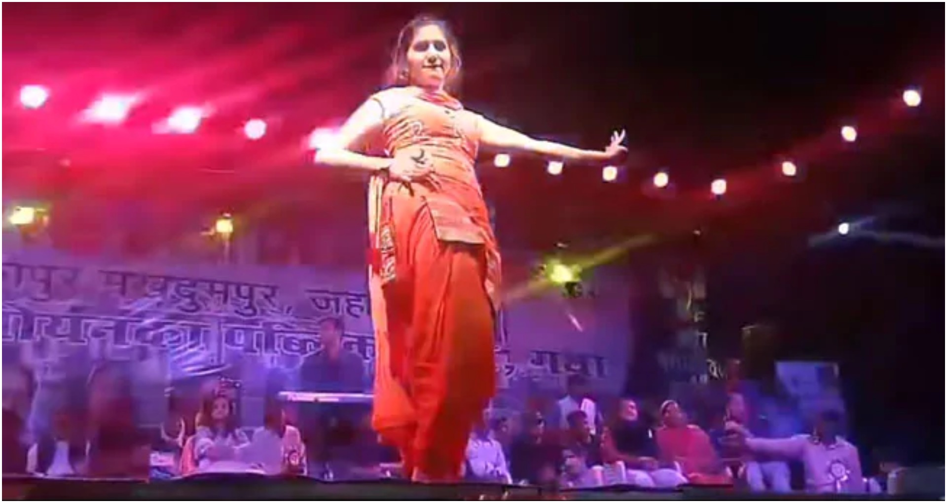 Sapna Choudhary dance video: सपना चौधरी का ये थ्रोबैक डांस वीडियो सोशल मीडिया पर मचा रहा है बवाल