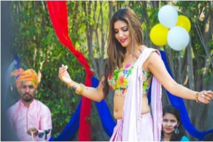 Sapna Choudhary Dance: हरियाणवी डांसर सपना चौधरी ने अपने डांस से जमाया रंग, देखें वीडियो