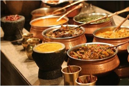 Food In India: Food In India: देश में यात्रा करते समय ये स्वादिष्ट डिश ज़रूर खानी चाहिए