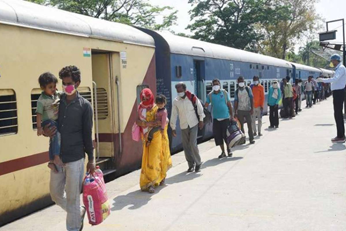 Shramik Special Trains: इंडियन रेलवे श्रमिक स्पेशल ट्रैन कर सकता है बंद, जानिए वजह