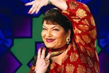 RIP Saroj Khan: अमिताभ बच्चन, अक्षय कुमार माधुरी दीक्षित जैसे कई सितारों ने दी श्रद्धांजलि!