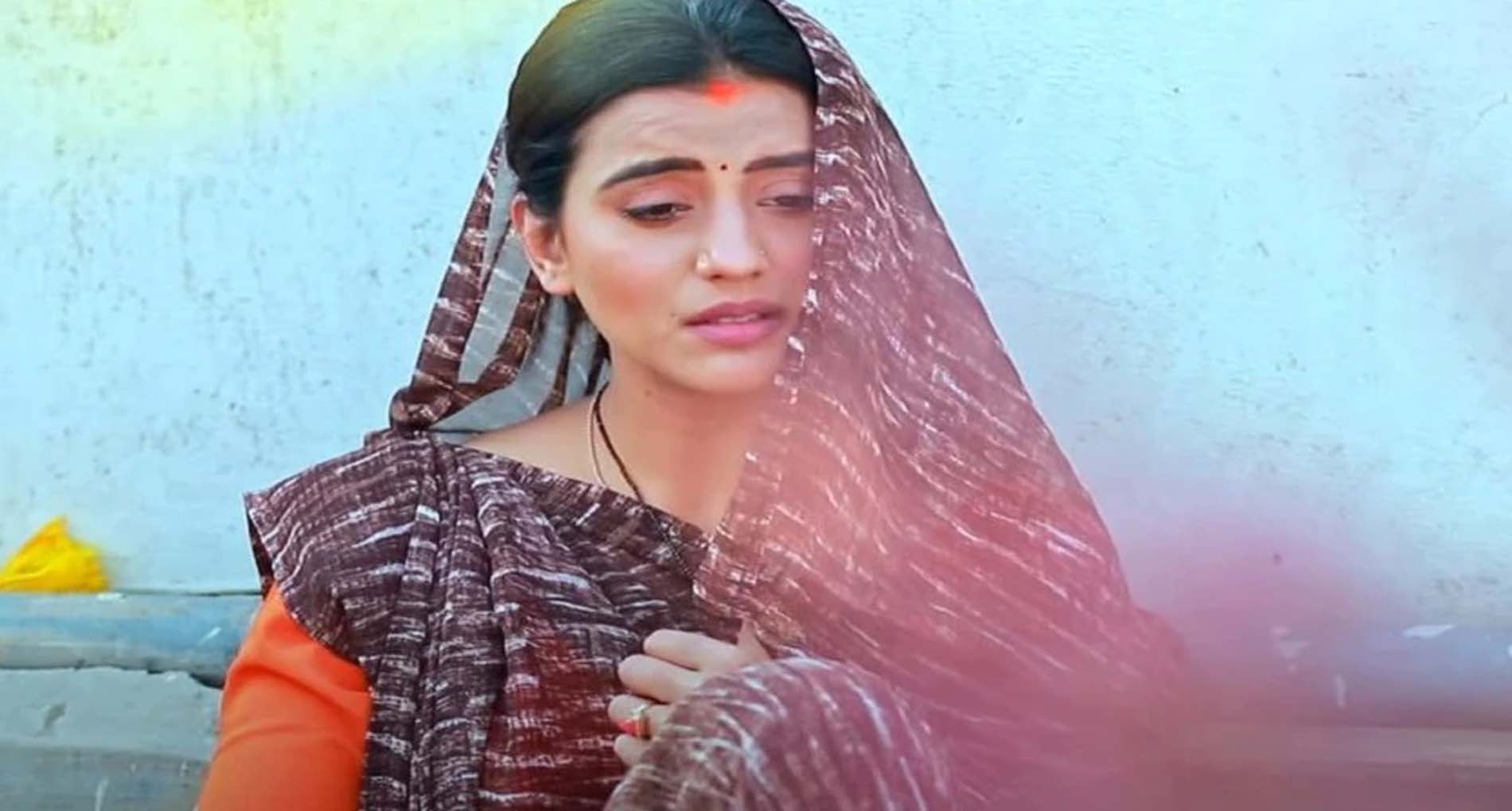 Akshara Singh Chhath Song: अक्षरा सिंह के छठ गीत की इंटरनेट पर धूम! देखें वीडियो