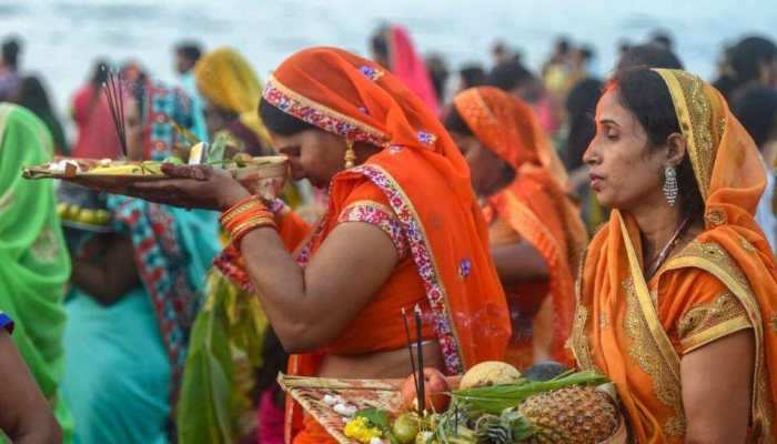 Chhath Puja: आखिर क्यों धूमधाम से मनाई जाती है छठ पूजा, जानिए इतिहास और पौराणिक महत्व के बारे में