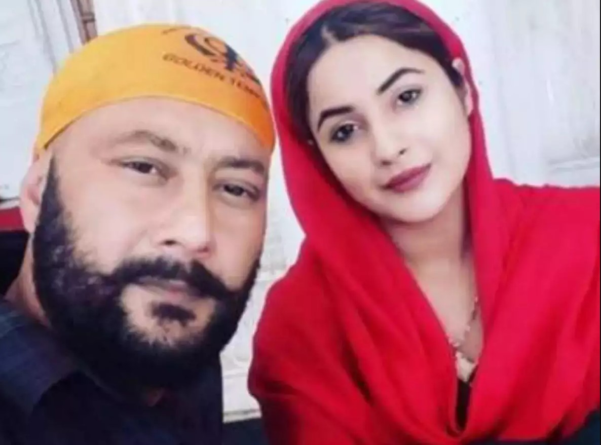 Shehnaaz Gill With Father Santokh Singh