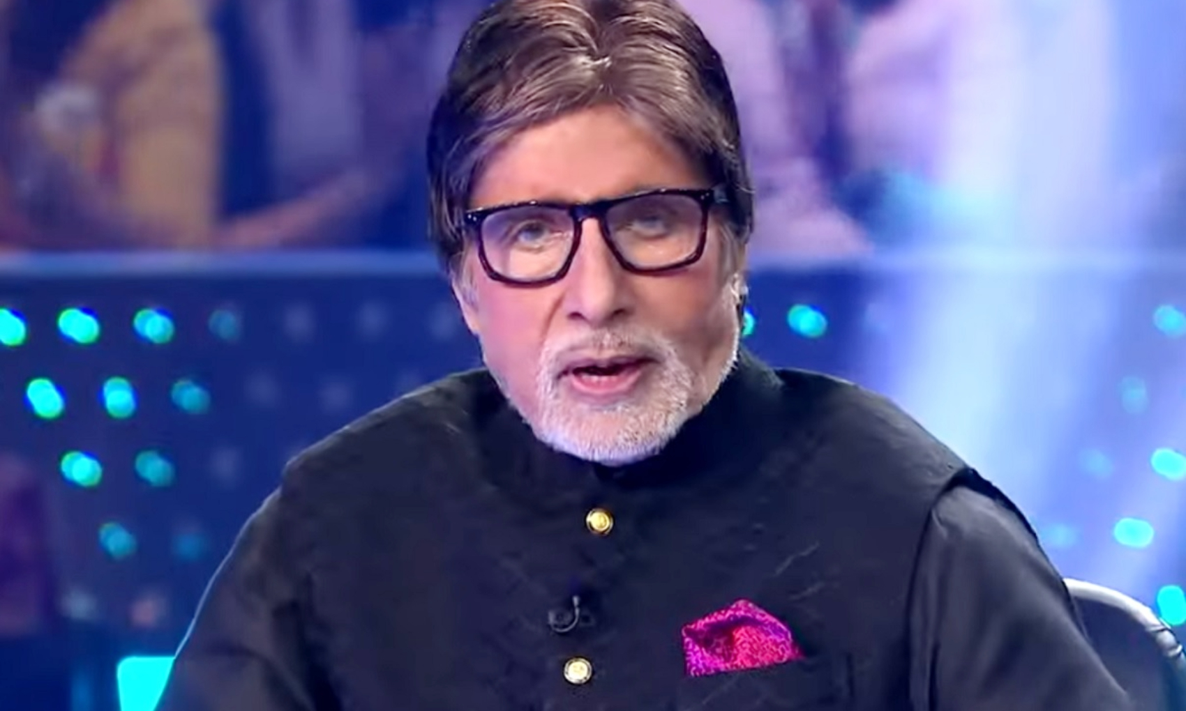 KBC 14 के सेट पर अमिताभ बच्चन के साथ हुआ भयानक हादसा, पैर की नस काटने की वजह से तुरंत ले जाया गया अस्पताल