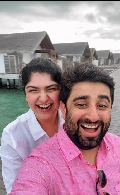  Anshula Kapoor With Rohan Thakkar 