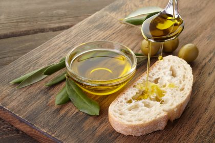 Olive Oil Benefits: इस तेल के सेवन से दूर होता है कैंसर का खतरा, डायबिटीज में भी मिलेगा आराम